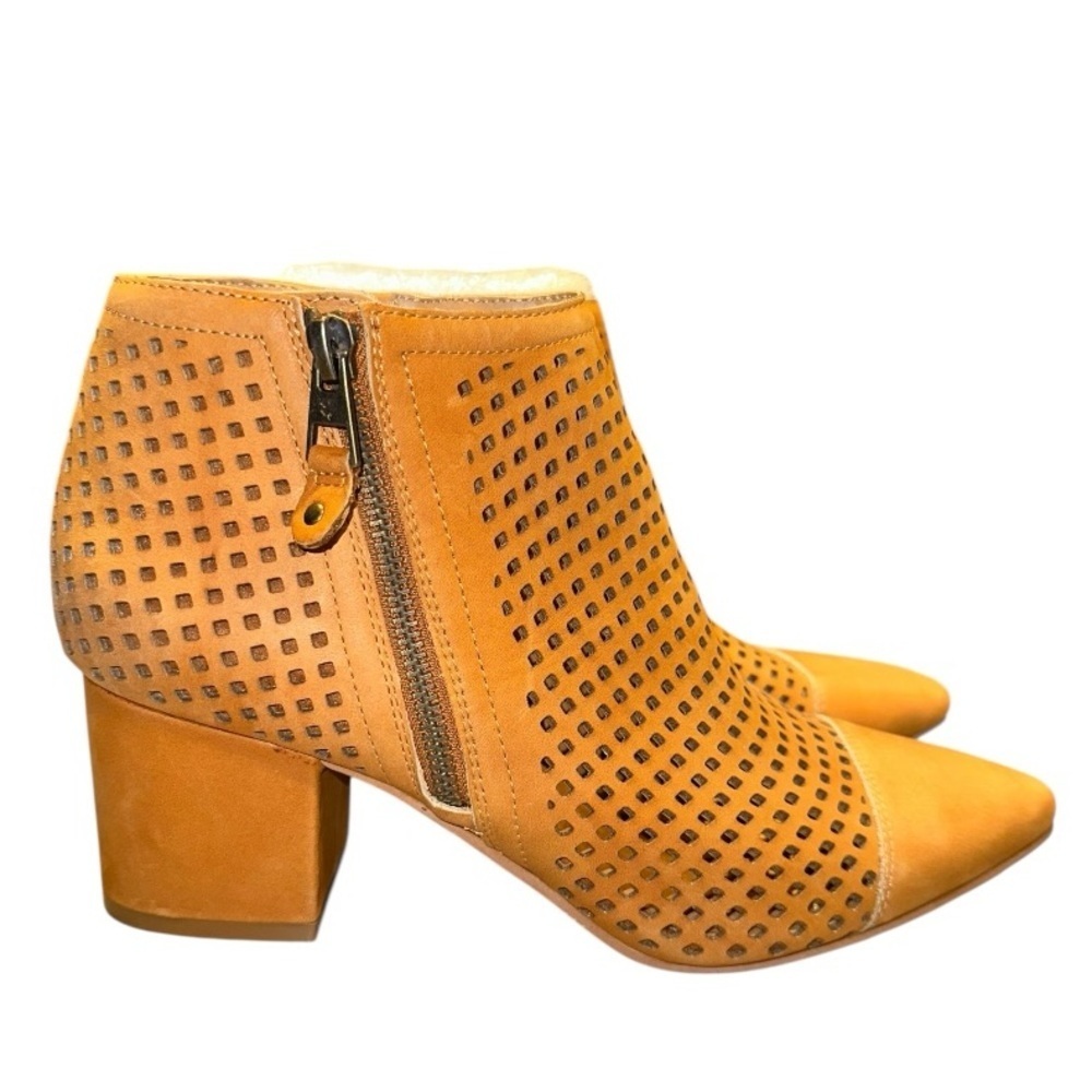Lucky Brand Jakelyn Bootie in Cafe Size 9 - Picture 10 of 15